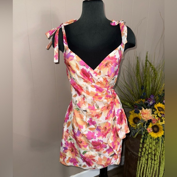 Sofia The Label • Marni Mini Dress - Picture 11 of 16